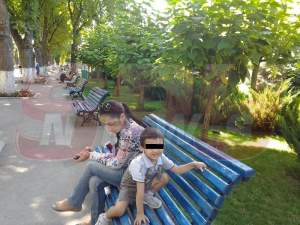Cum îşi maltrata copilul "impresarul" Aurei Urziceanu! Violatorul Muşetescu, acuzat de propria mamă că îşi teroriza şi înfrigura băiatul!