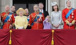 EXCLUSIV Le-a făcut o bucurie! O româncă a dat în judecată Casa Regală a Marii Britanii. Regina Elisabeta II,  chemată la Tribunalul Bucureşti