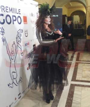 VIDEO Şoc la Premiile Gopo! O celebră actriţă a venit deghizată în Iulia Albu şi a făcut circ pe covorul roşu