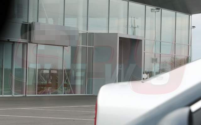 Unde umbla Vincenzo când trebuia să fie la tribunal, pentru custodia fetiţei! Imagini paparazzii!
