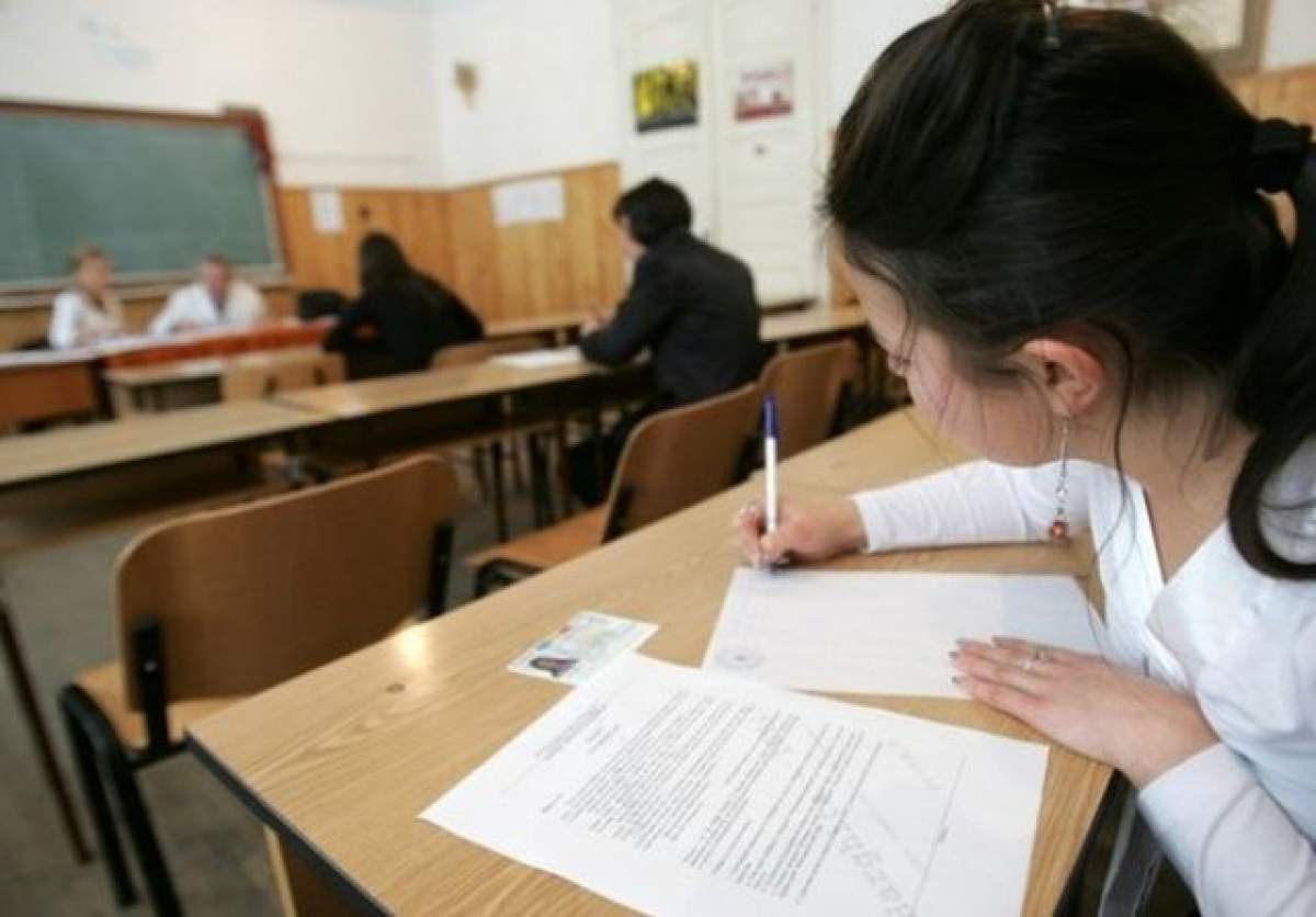 Eseul INCREDIBIL scris de o elevă la simularea examenului de  bacalaureat. Profesorul i-a răspuns! Merită citit!