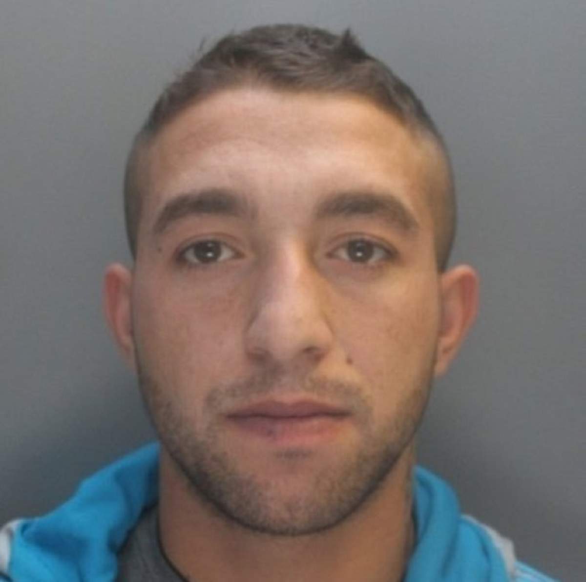 Căutat în România după ce speriat englezii şi a terorizat un orăşel din Sicilia!