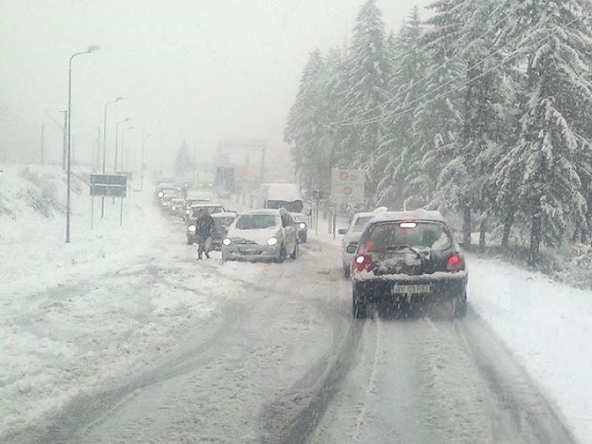 E aprilie şi ninge! Zăpada s-a aşternut în mai multe judeţe din ţară