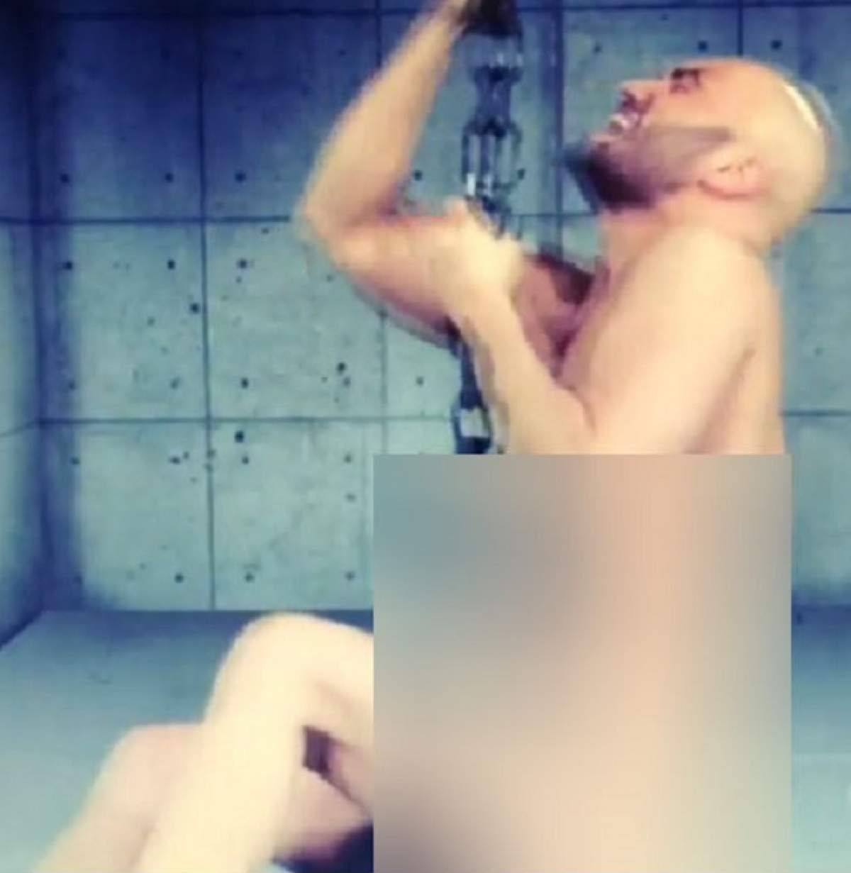 VIDEO Clip demenţial! Mihai Bendeac e gol puşcă şi o imită pe celebra Miley Cyrus!