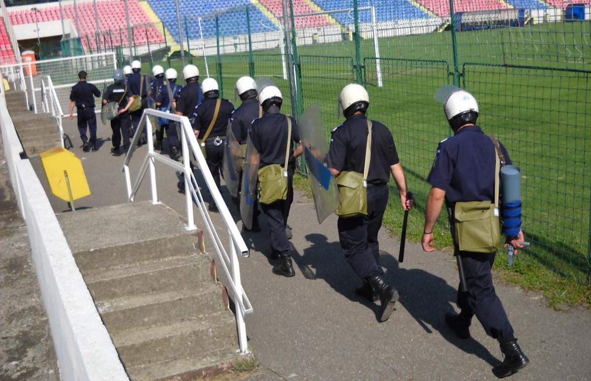 Meciul Dinamo - Steaua scoate peste 1.000 de jandarmi şi poliţişti în stradă