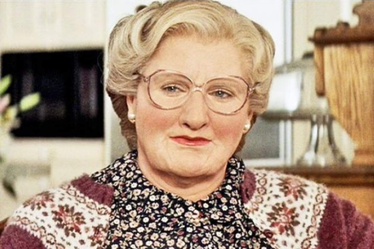 Îţi mai aduci aminte de ea? Doamna Doubtfire, cea mai cunoscută bunicuţă se reîntoarce pe marele ecran