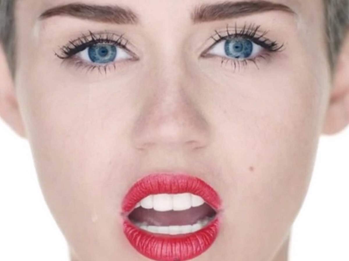 Miley Cyrus, internată în spital! Uite-o pe artistă, imobilizată la pat, cu mască de oxigen pe faţă!