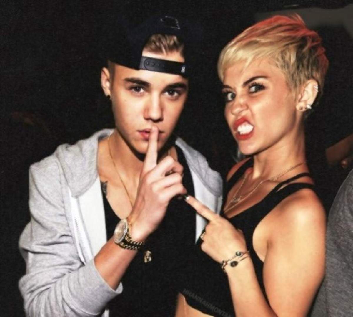Miley Cyrus, aventură de-o noapte cu Bieber!?! Uite cum a fost posibil şi cine i-a dat de gol
