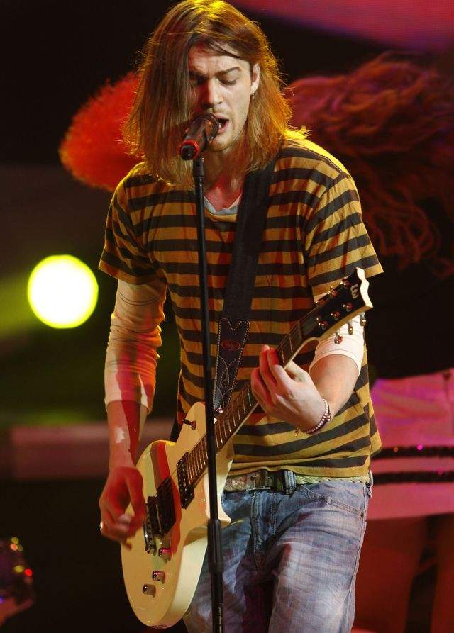 Transformare radicală! Fetelor, Alex Mațaev s-a tuns şi s-a vopsit! Vă mai place?