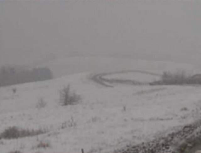 Fenomen extrem în luna aprilie! În acest moment ninge în România!