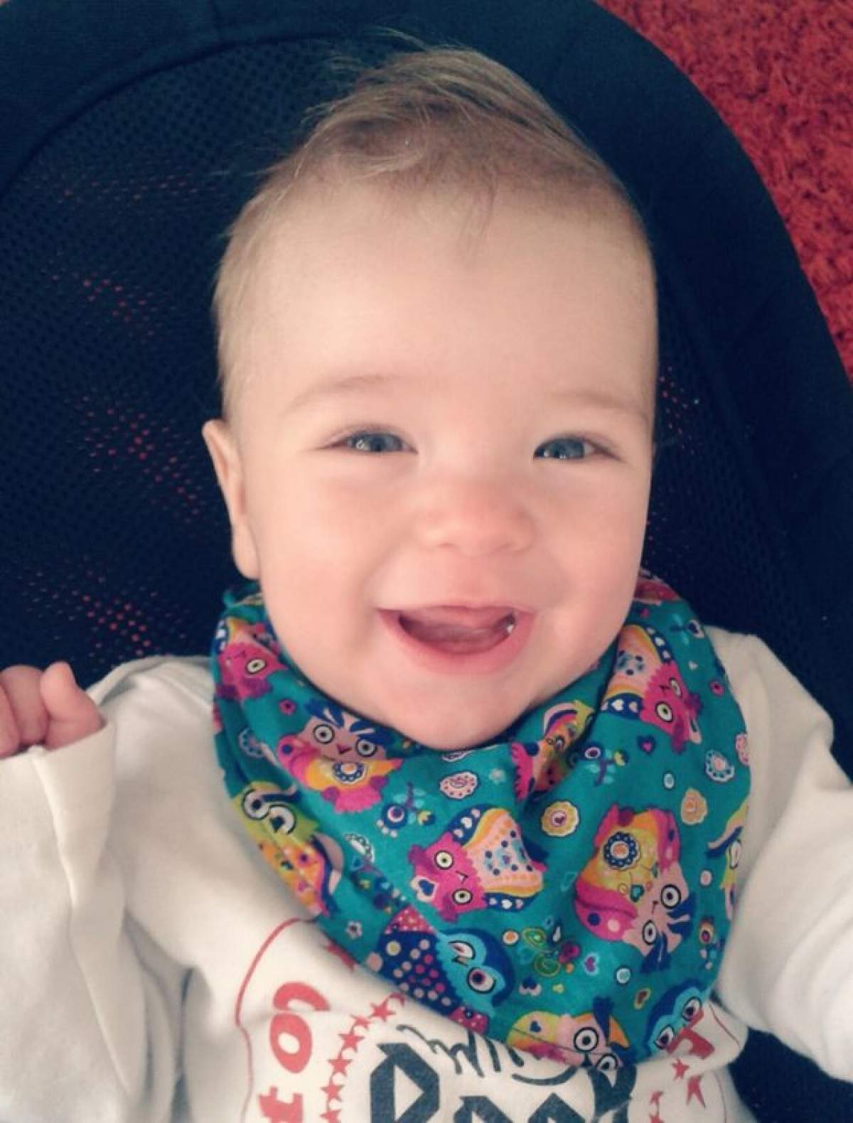 Pasiune dusă la extrem! O vedetă de la noi i-a făcut blog bebeluşului său de 8 luni