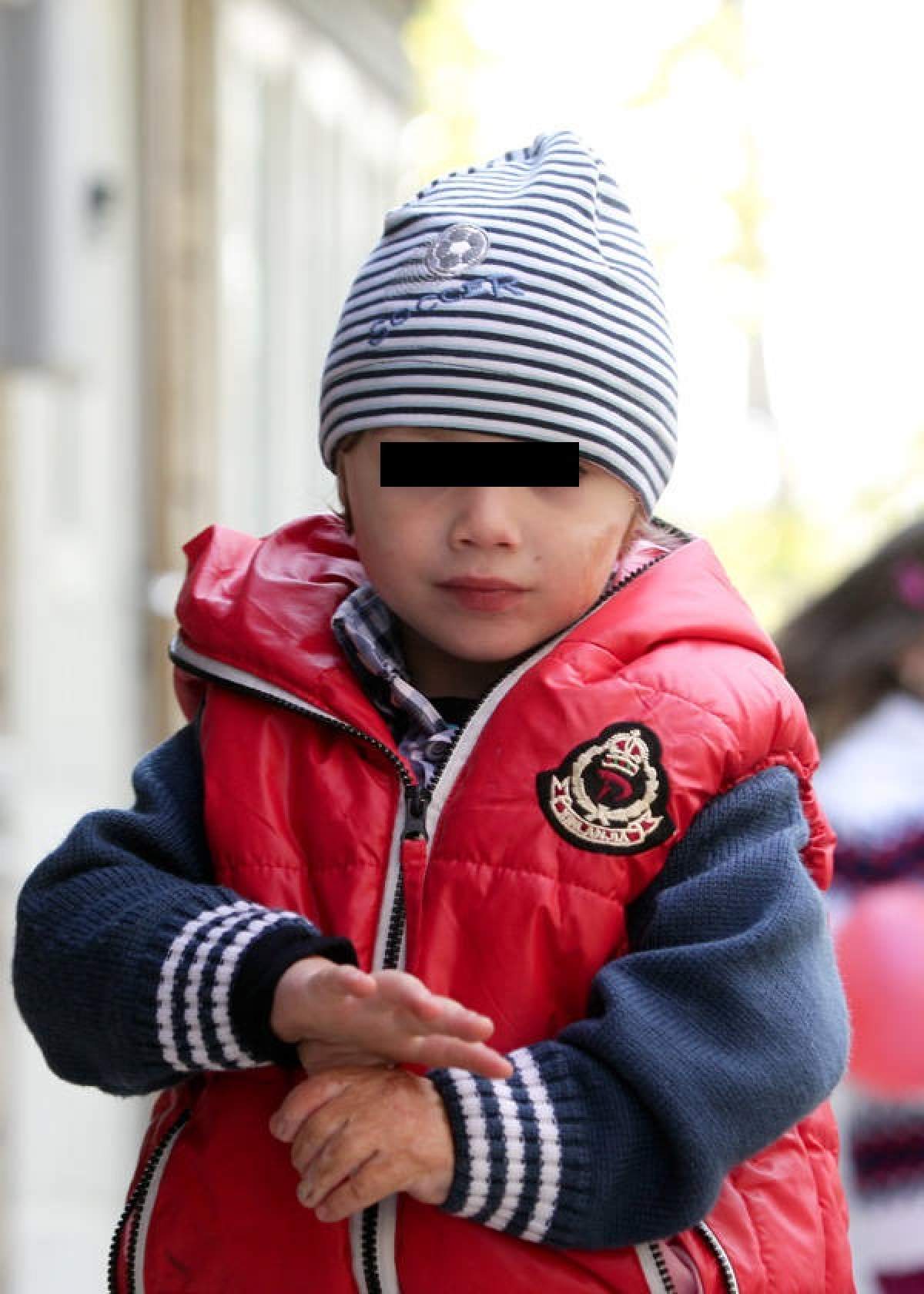 EXCLUSIV! La patru ani de la tragedie, Alexandru Dragomir, băiețelul care aproape a ars de viu în incubator, merge la grădiniţă! "Suntem mândri de el..."