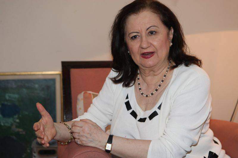 Oana Roman a ajuns la cuţit din cauza operaţiei de cezariană! Are de gând să-l dea în judecată pe medicul ginecolog cu care a născut!