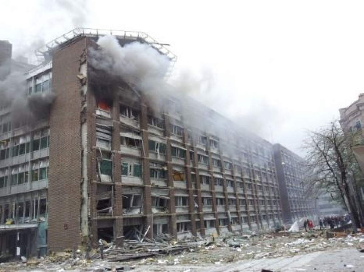 Explozie într-o clădire de birouri din Capitală