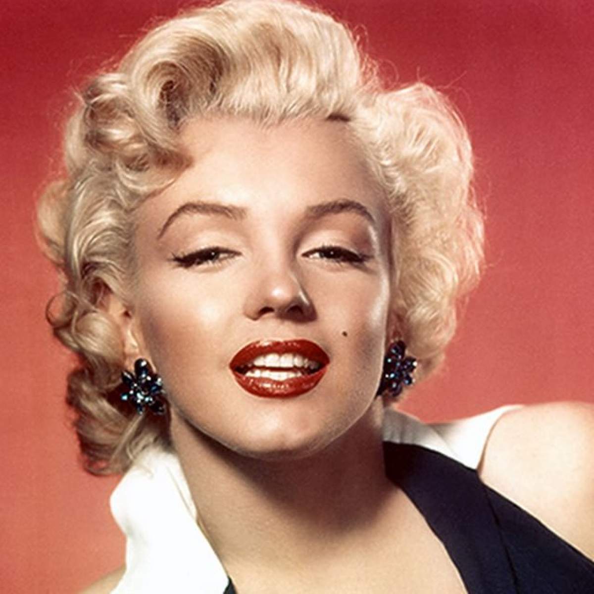 Misterul morţii lui Marlyn Monroe a fost elucidat! Blonda a fost ucisă de către fraţii Kennendy