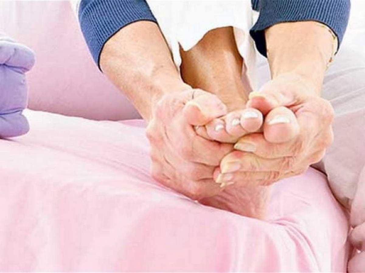 Atenţie! Ce probleme de sănătate ne sunt dezvăluite atunci când picioarele sunt reci, amorţite, inflamate sau unghiile sunt îngroşate
