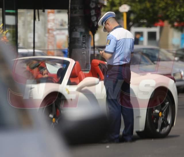 A incalcat legea si l-a taxat poliţia! Adi Minune se crede Regele şoselelor!