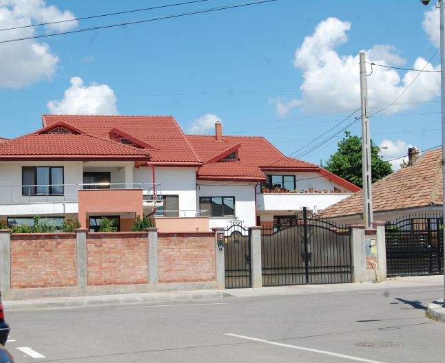 El este traficantul de droguri care l-a trimis pe regizorul Corneliu Porumboiu pe covorul roşu!