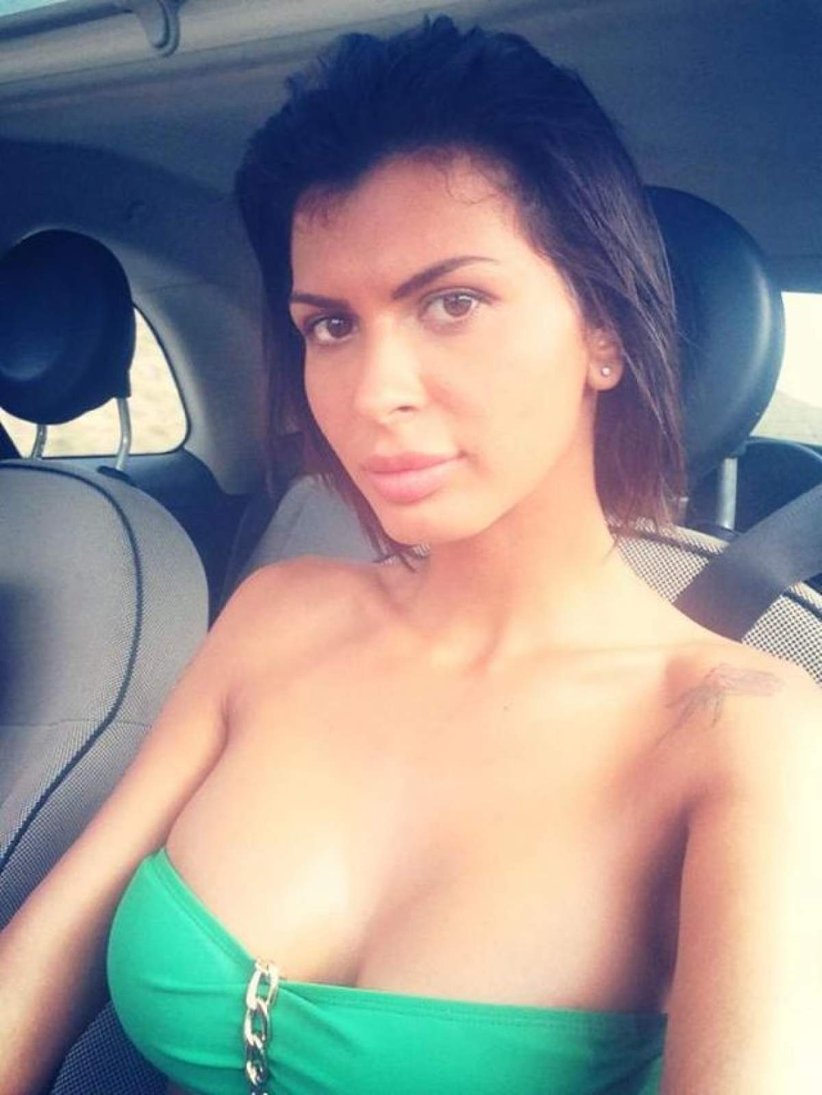 Mădălina Pamfile, fotografie incendiară de pe plajă! Uite ce coapse bronzate are bruneta