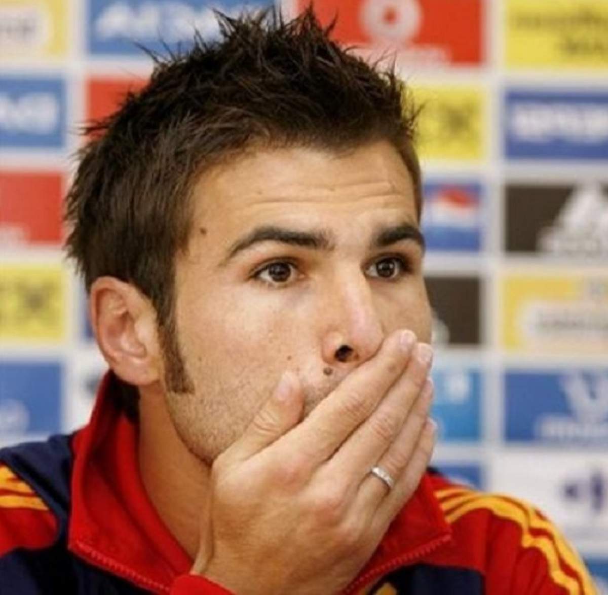 Reîntâlnire emoţionantă! Adrian Mutu îşi ţine, în sfârşit, prinţesele în braţe