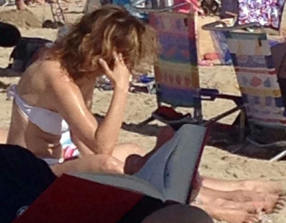 Jennifer Lopez, surprinsă pe o plajă publică! Adevărul despre posteriorul ei celebru nu o să-ţi placă