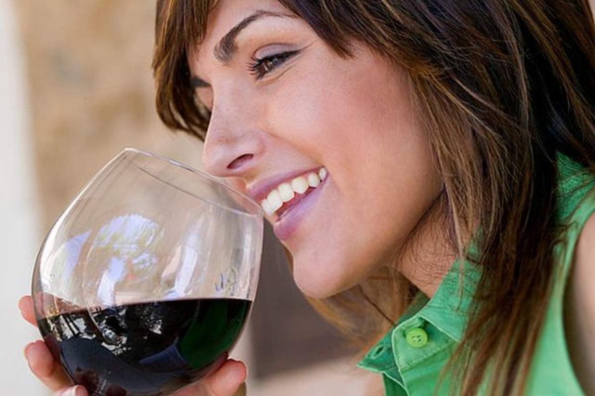 ATENŢIE la vinul pe care îl cumpăraţi! Anumite băuturi reprezintă adevărate bombe chimice care vă pot pune viaţa în pericol!