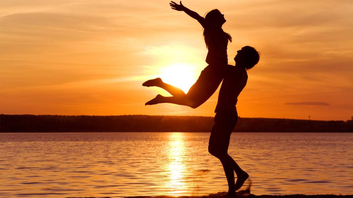 15 moduri de a te îndrăgosti din nou de partenerul tău