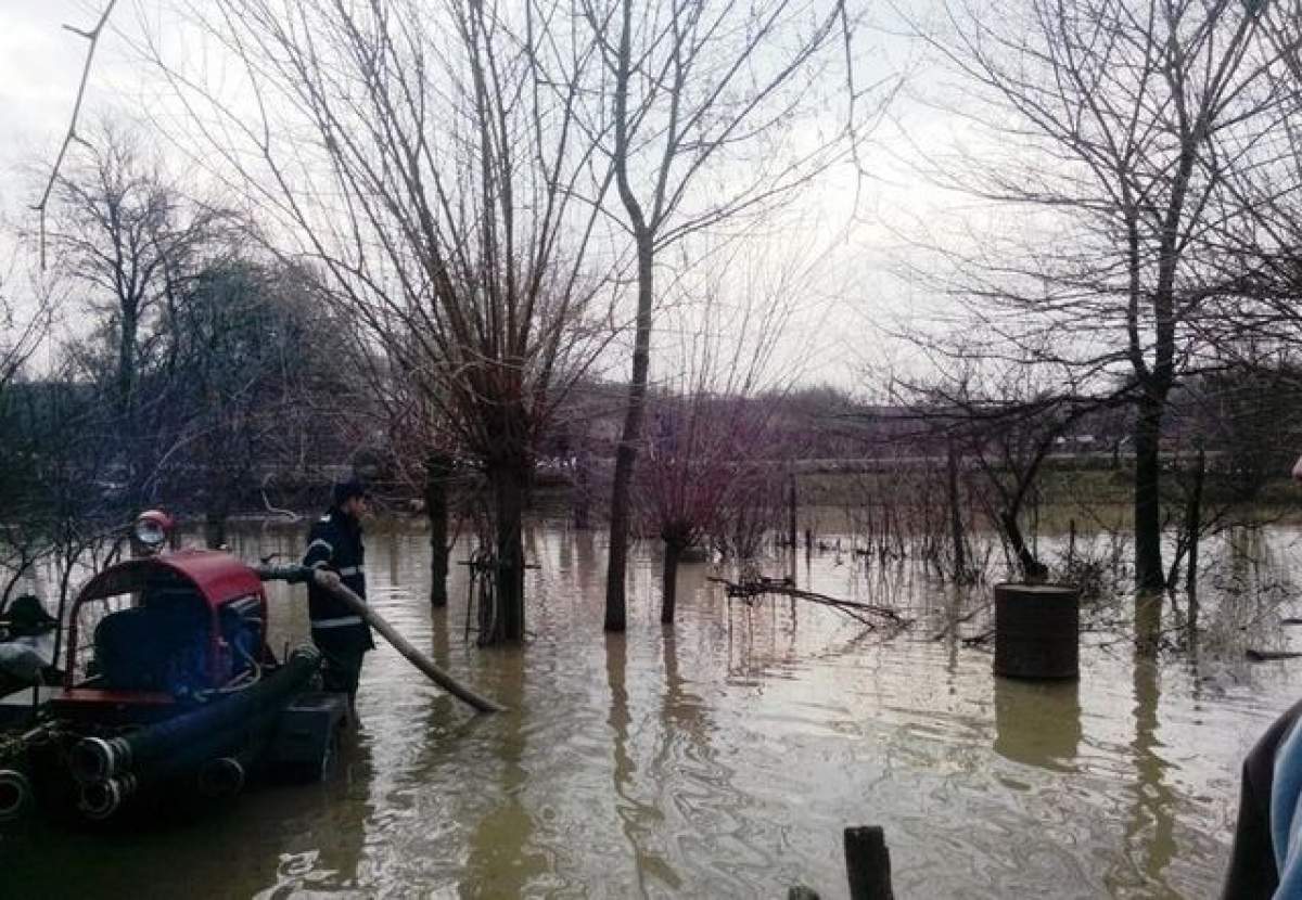 E prăpăd în ţară! A fost emis COD ROŞU de INUNDAŢII