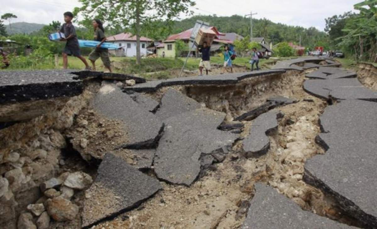 Cutremur cu magnitudinea 6 azi dimineaţă! 17 persoane au fost rănite