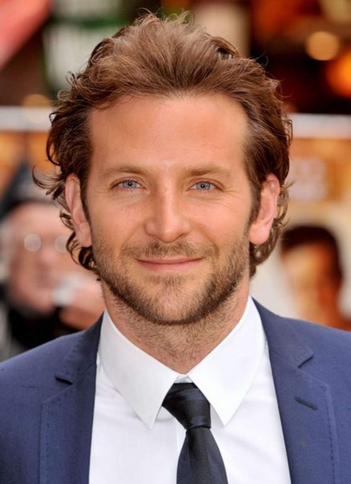 S-a îngrăşat 20 de kilograme şi şi-a schimbat total look-ul! Transformarea şocantă a lui Bradley Cooper!