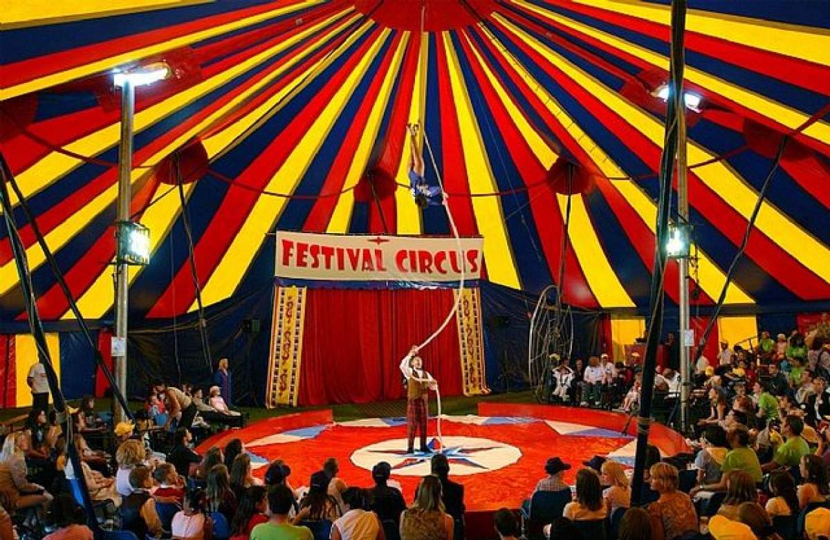 Opt copii au ajuns la spital după ce tribuna unui circ s-a prăbuşit cu tot cu spectatori