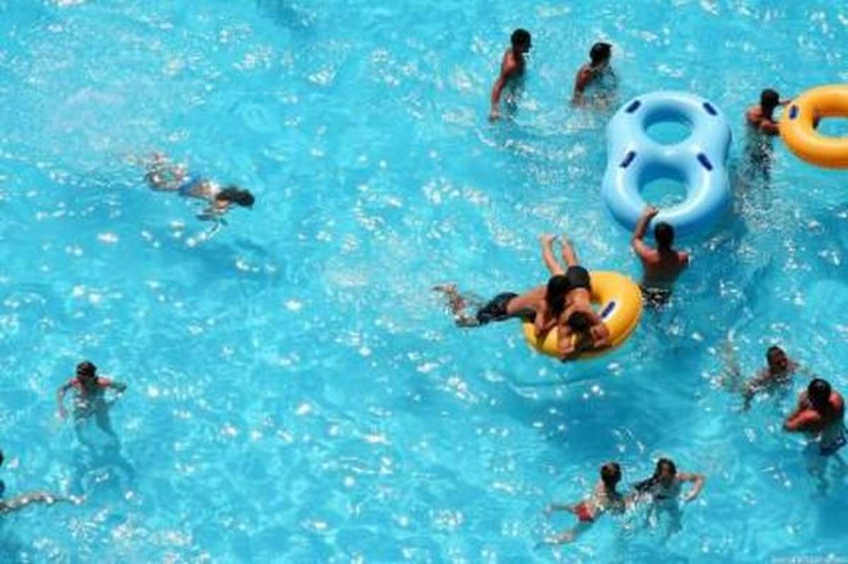 ATENŢIE! Iată ce boli poţi lua de la piscină şi care sunt simptomele