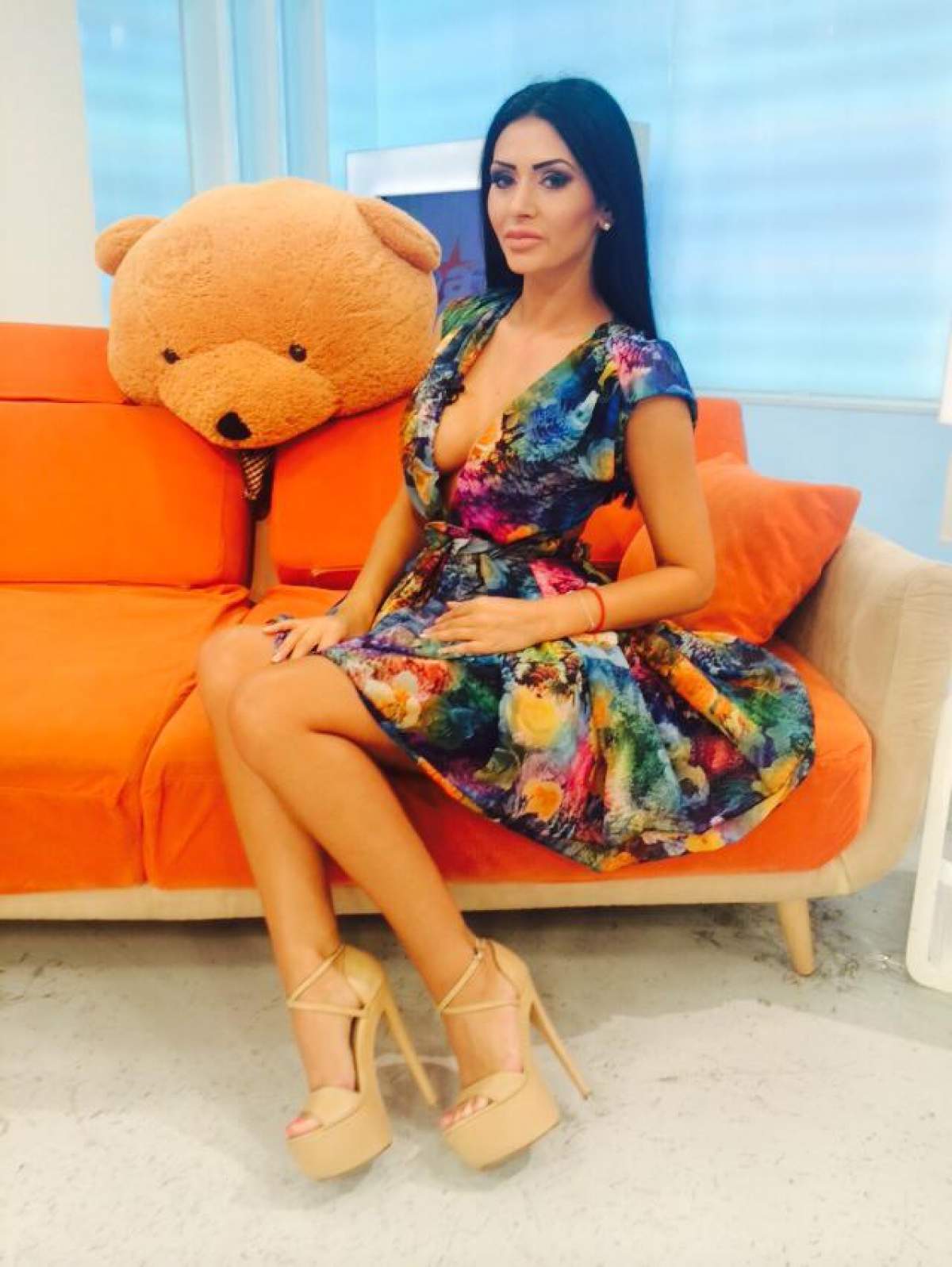 Raluca Dumitru s-a măritat! Uite cum au petrecut matinalii de la "Antena Stars" la "nunta" focoasei brunete