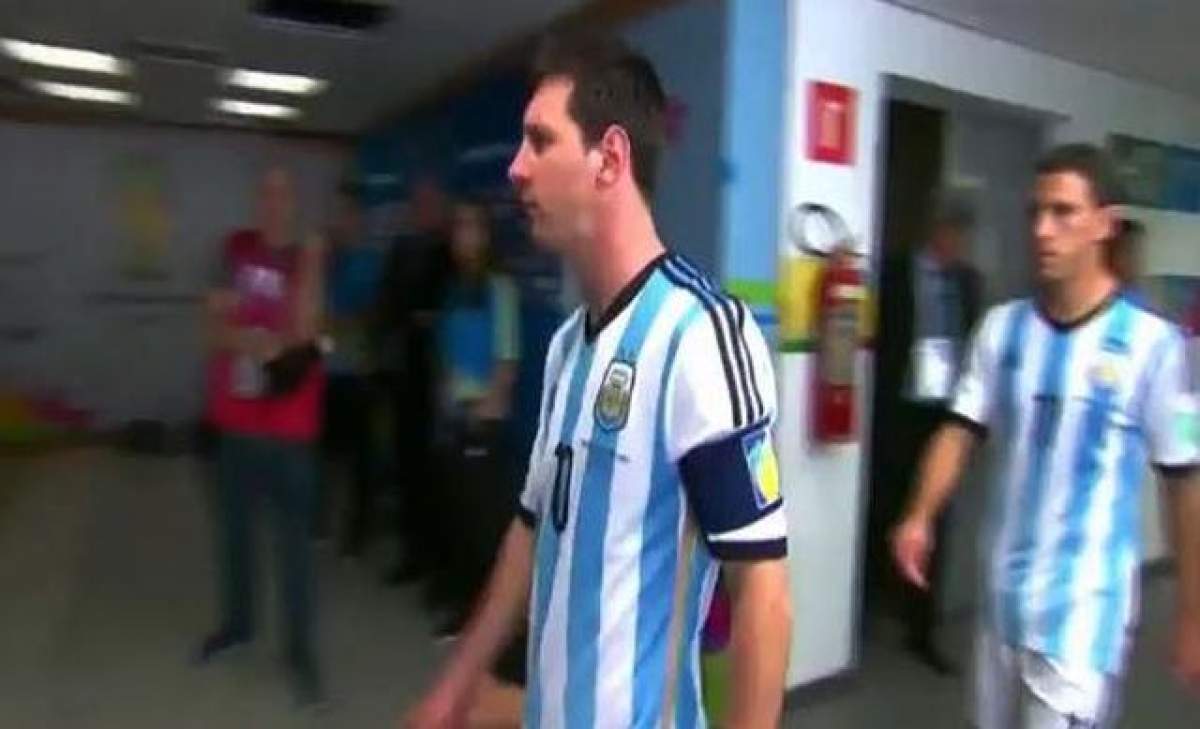 VIDEO Lionel Messi, extrem de criticat în întreaga lume! Uite cum explică fotbalistul incidentul de la începutul meciului cu Bosnia