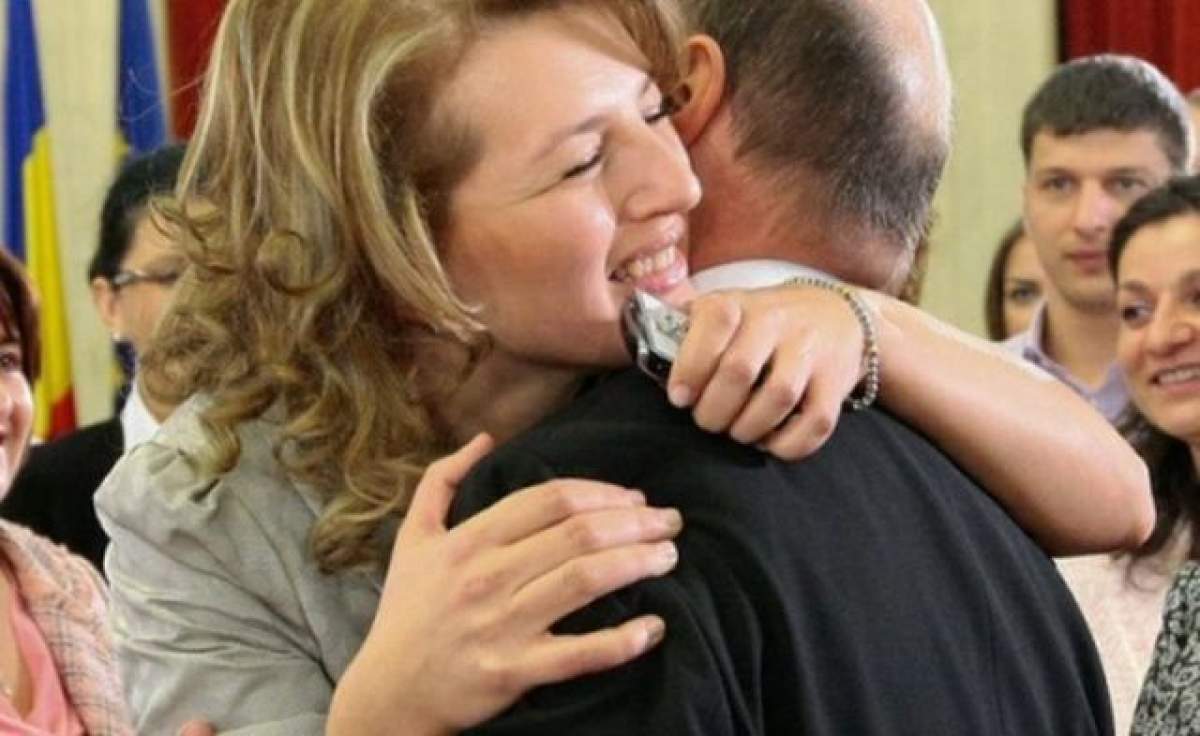 Ioana Băsescu s-a căsătorit, în secret! El este ginerele preşedintelui