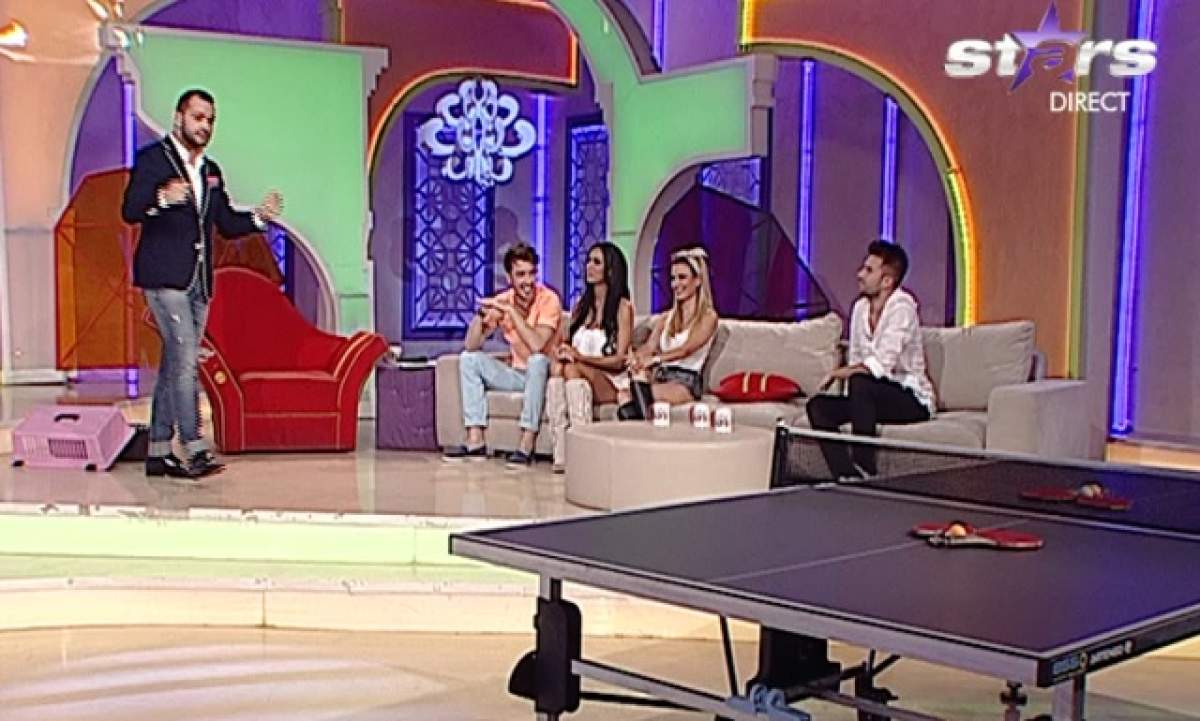 Florin Ristei, pus într-o situaţie amuzantă! Motivul pentru care a trebuit să stea departe de ceilalţi invitaţi la "Răi da' buni"
