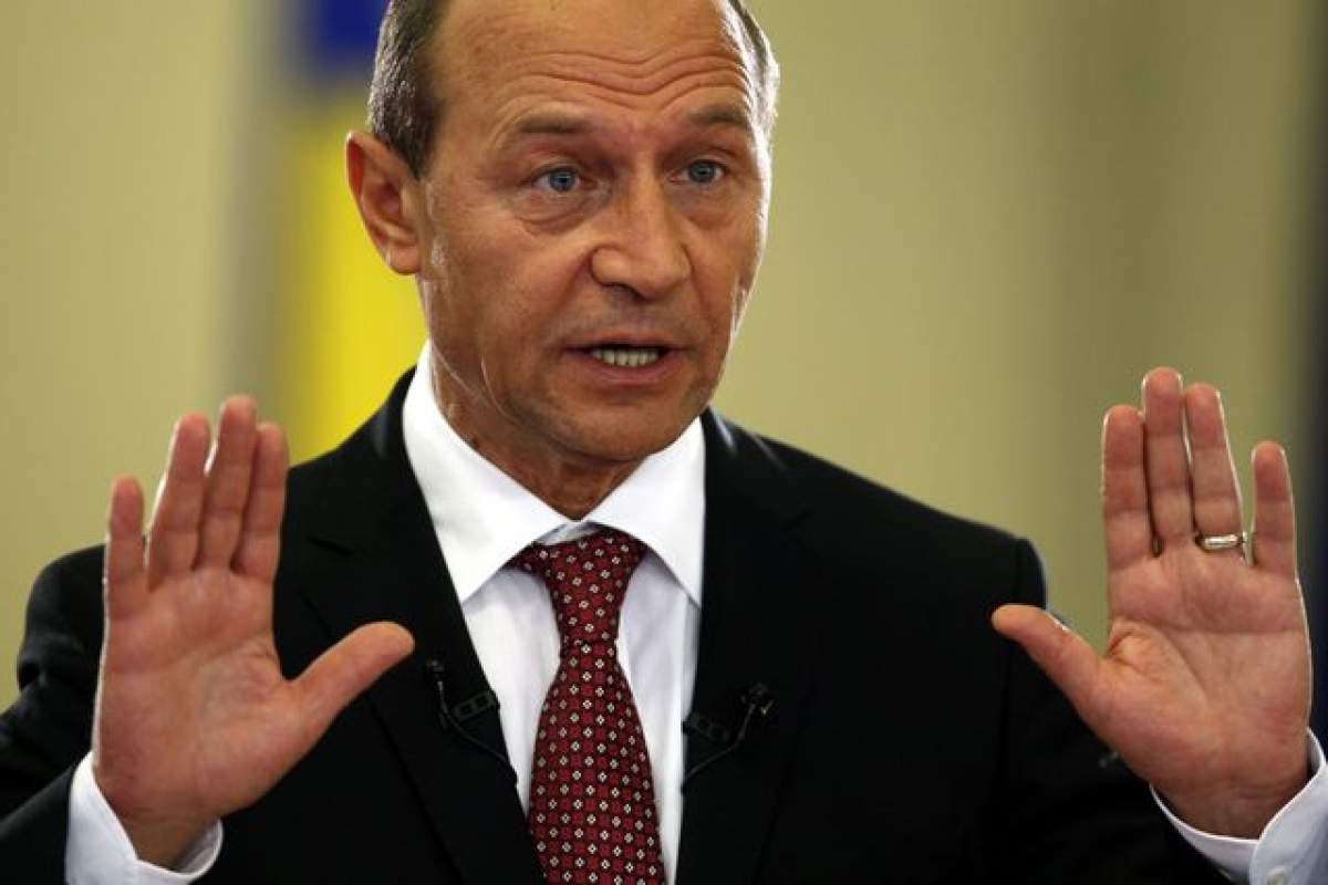 Parlamentul cere DEMISIA preşedintelui Băsescu!  344 voturi „pentru”, niciun vot „împotrivă”