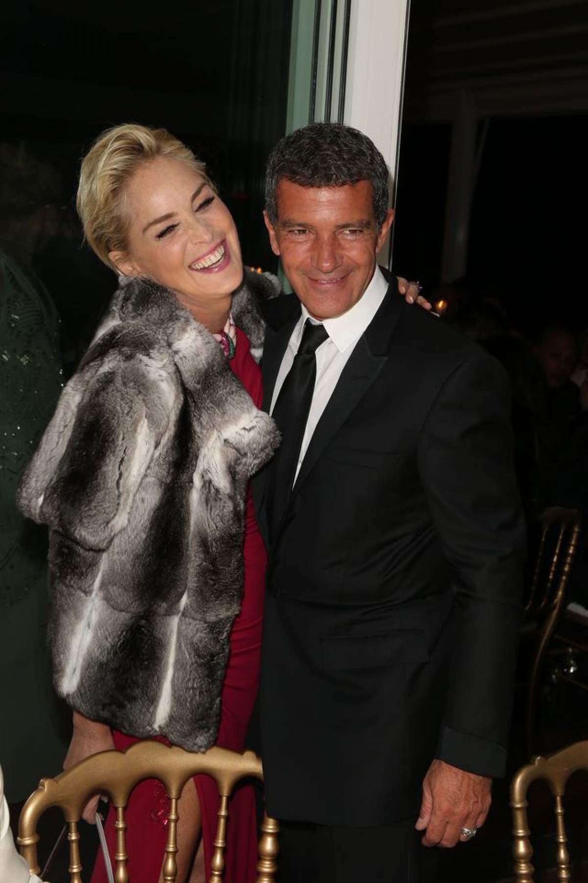 Incredibil! Antonio Banderas s-a cuplat cu Sharon Stone! Cum a reacţionat Melanie Griffith când a aflat!