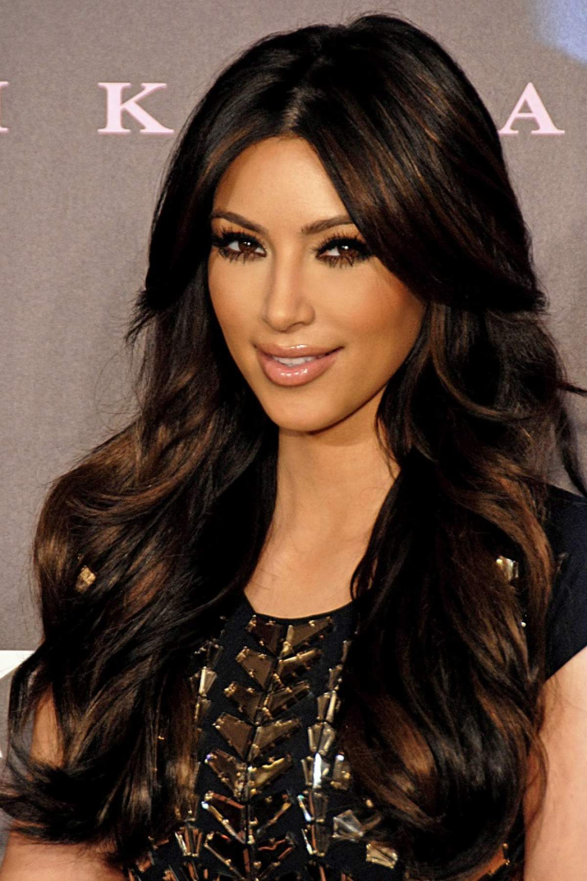 Schimbare radicală de look pentru Kim Kardashian! Cum arată acum
