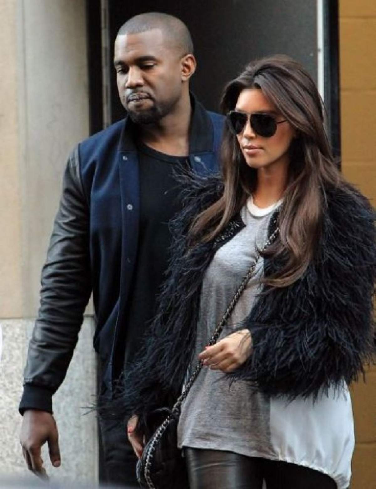 Fotografia din luna de miere a lui Kim Kardashian şi Kanye West a stârnit suspiciuni! "Eşti însărcinată?"