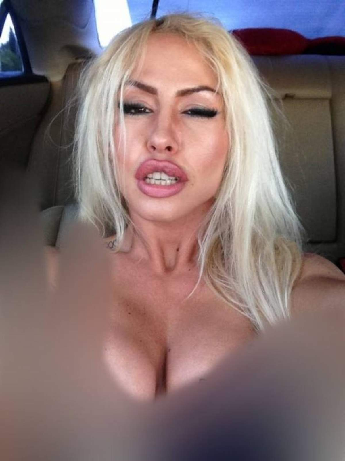 Mai porno de atât se poate?! Eva Kent, selfie demn de filmele XXX