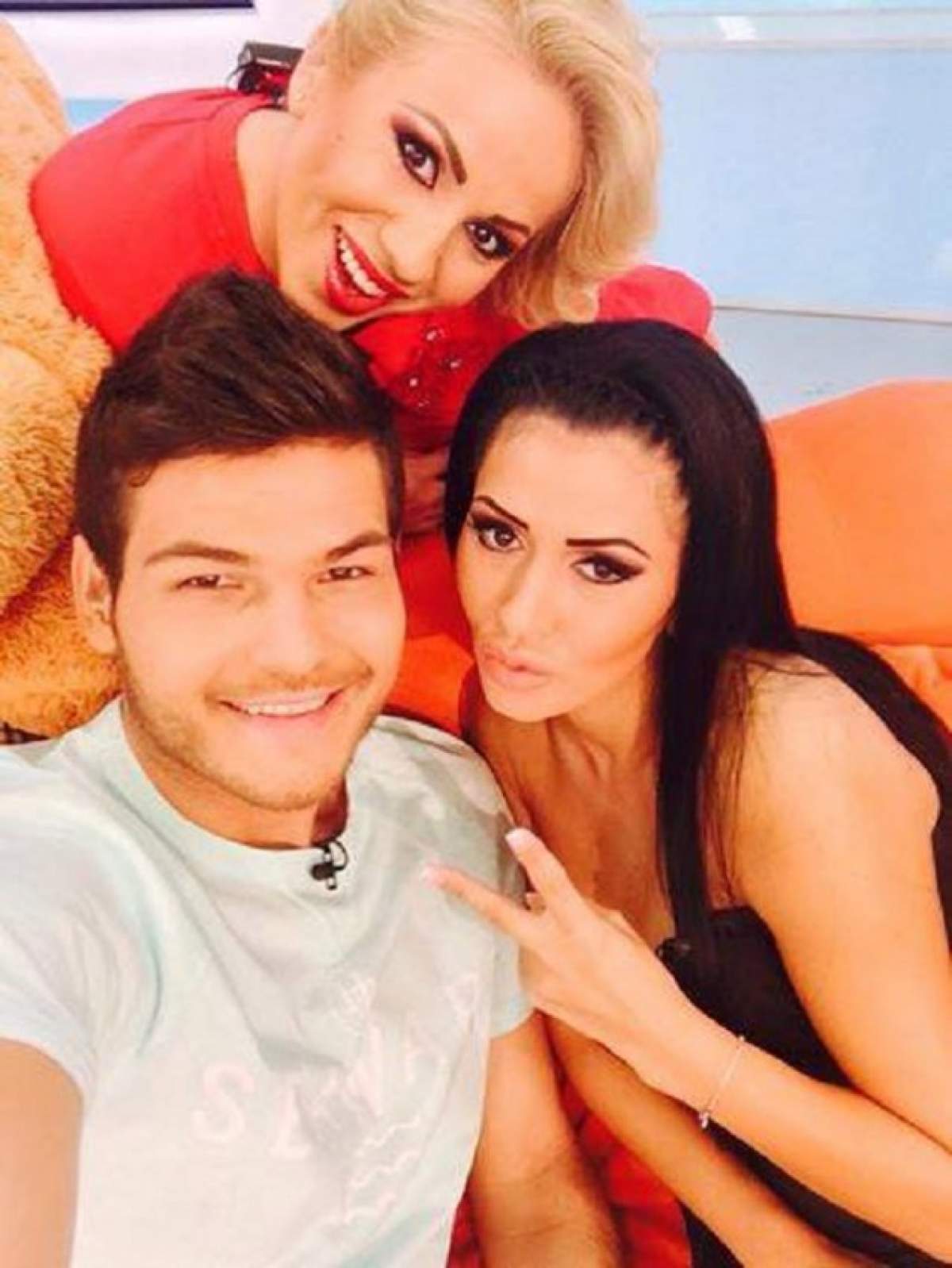 Show total la "Star matinal"! Rocsana Marcu s-a pus în patru labe şi a început să latre!