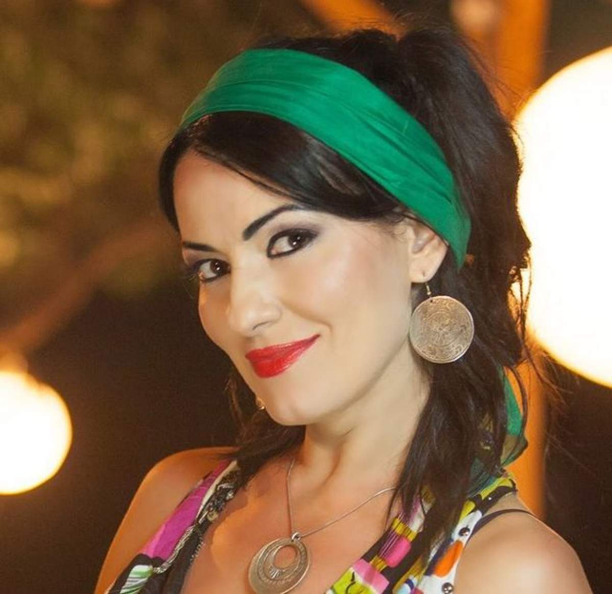 Cât de sexy! Silvia de la Vegas, în culorile Braziliei pe plajă