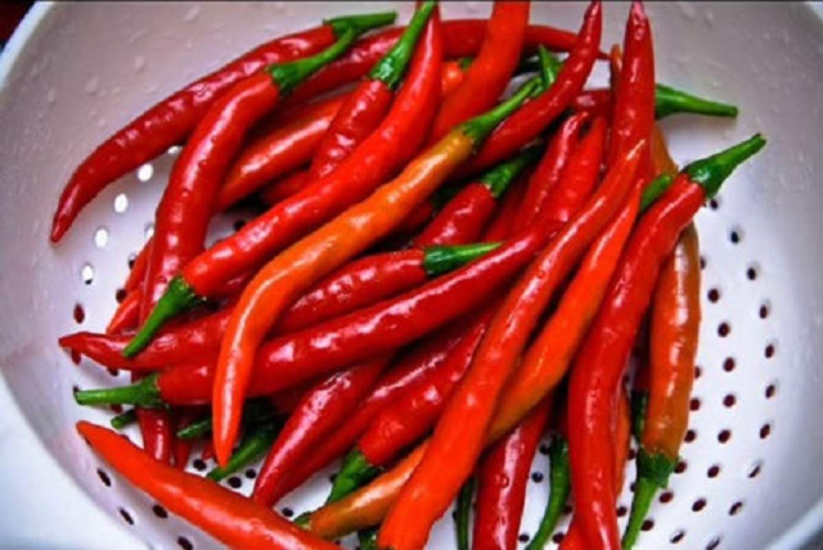 Slăbeşte 9 kilograme în 10 zile cu dieta cu piper cayenne!