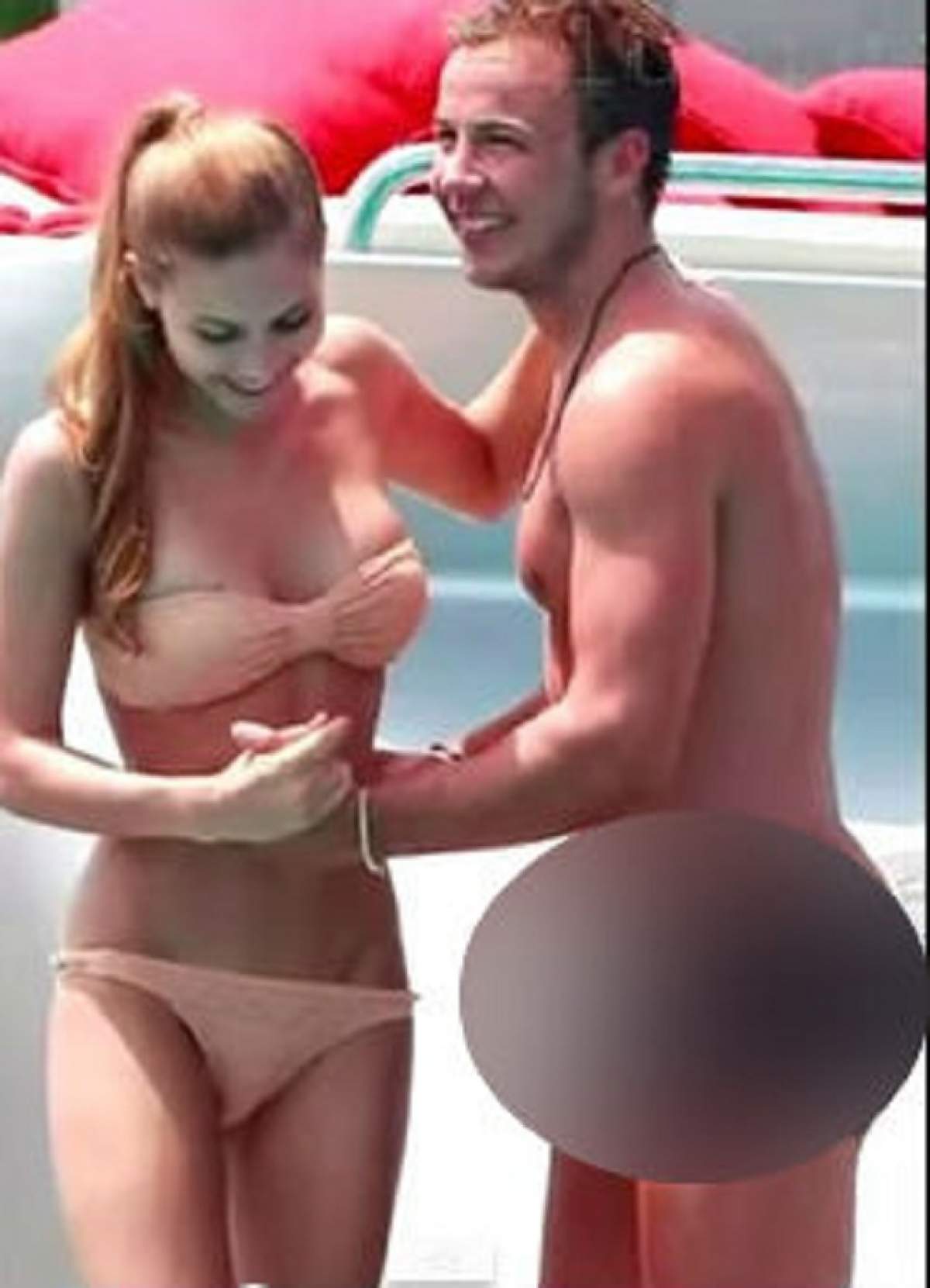 18+ Tare ca piatra, iute ca săgeata! Mario Götze a fost surprins cu bărbăţia la vedere! Fanele au fost dezamăgite