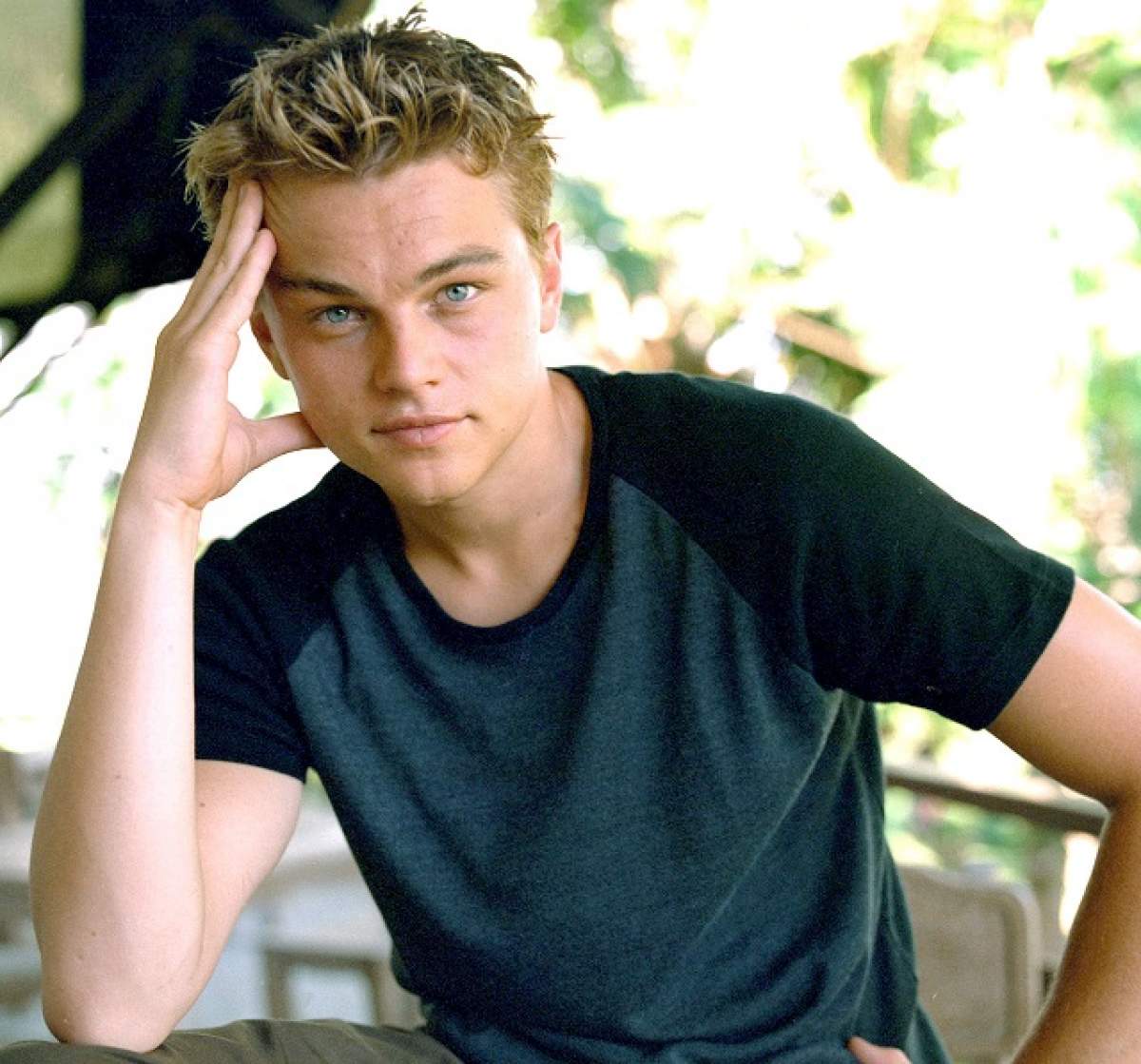 FOTO Leonardo DiCaprio ar putea fi înlocuit în filme! El este băiatul care-i seamănă perfect actorului
