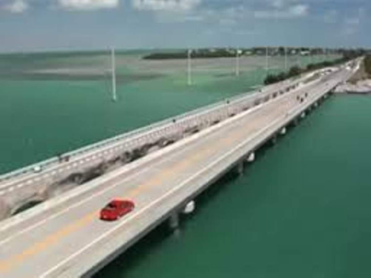 VIDEO FABULOS! Cum arată autostradă care merge 100 de kilometri peste OCEAN