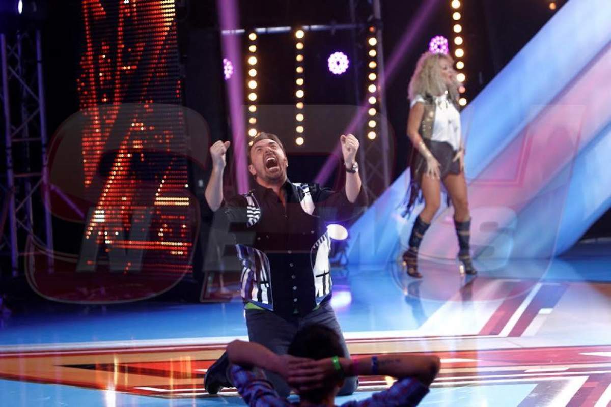 FOTO La X Factor se cântă şi se joacă fotbal! Juraţii celei mai tari competiţii muzicale au driblat mingea mai ceva ca la Campionatul Mondial