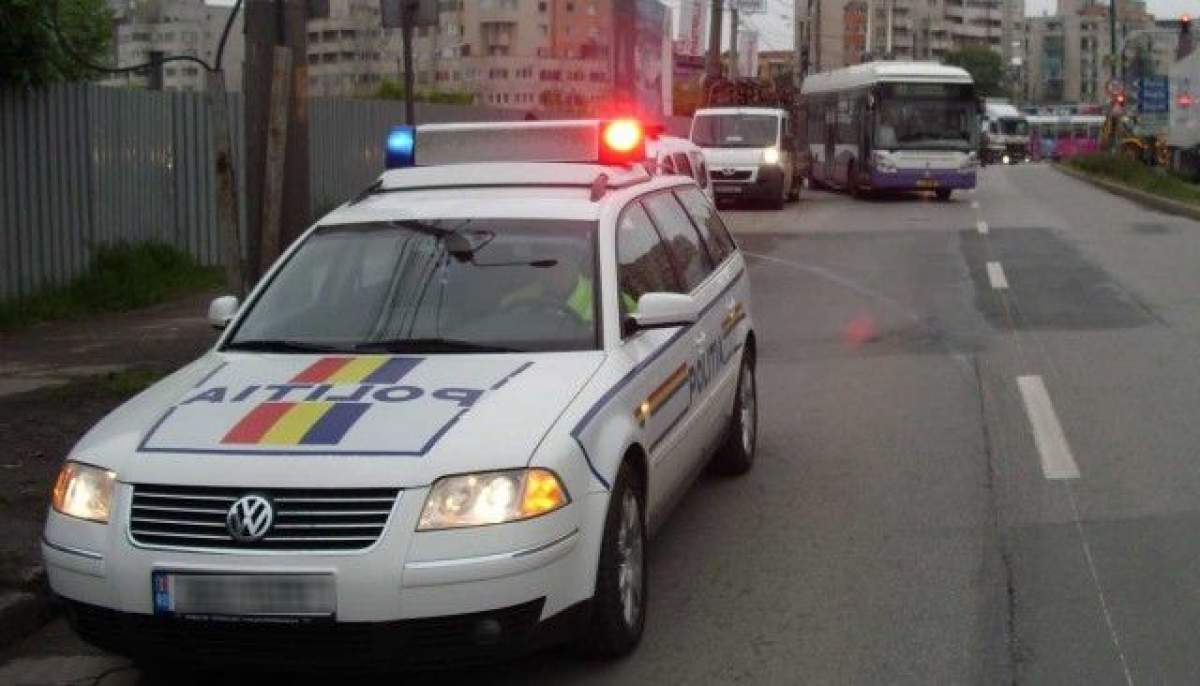 Tragedie! Un POLIŢIST a fost găsit ÎMPUŞCAT în CAP cu ARMA DIN DOTARE
