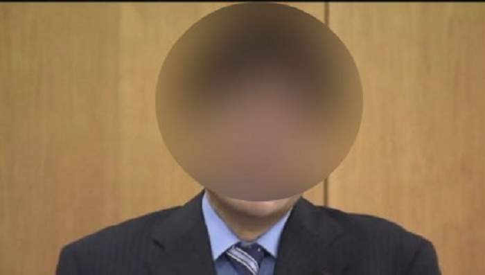 VIDEO Şi politicienii plâng câteodată! Un deputat acuzat de fraudă a plâns ca un copil, în timpul unei conferinţe de presă